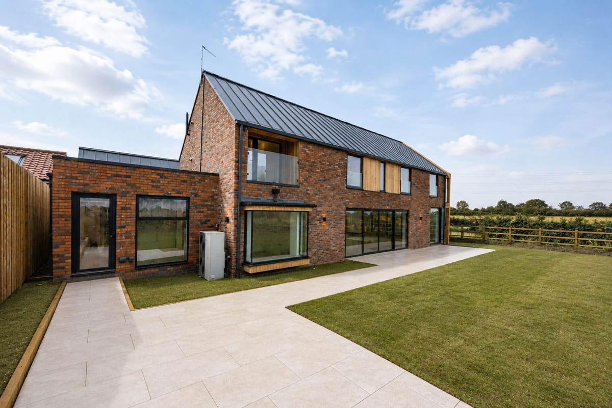 Aluminium Doors and Windows for a Luxury Home in Leicestershire